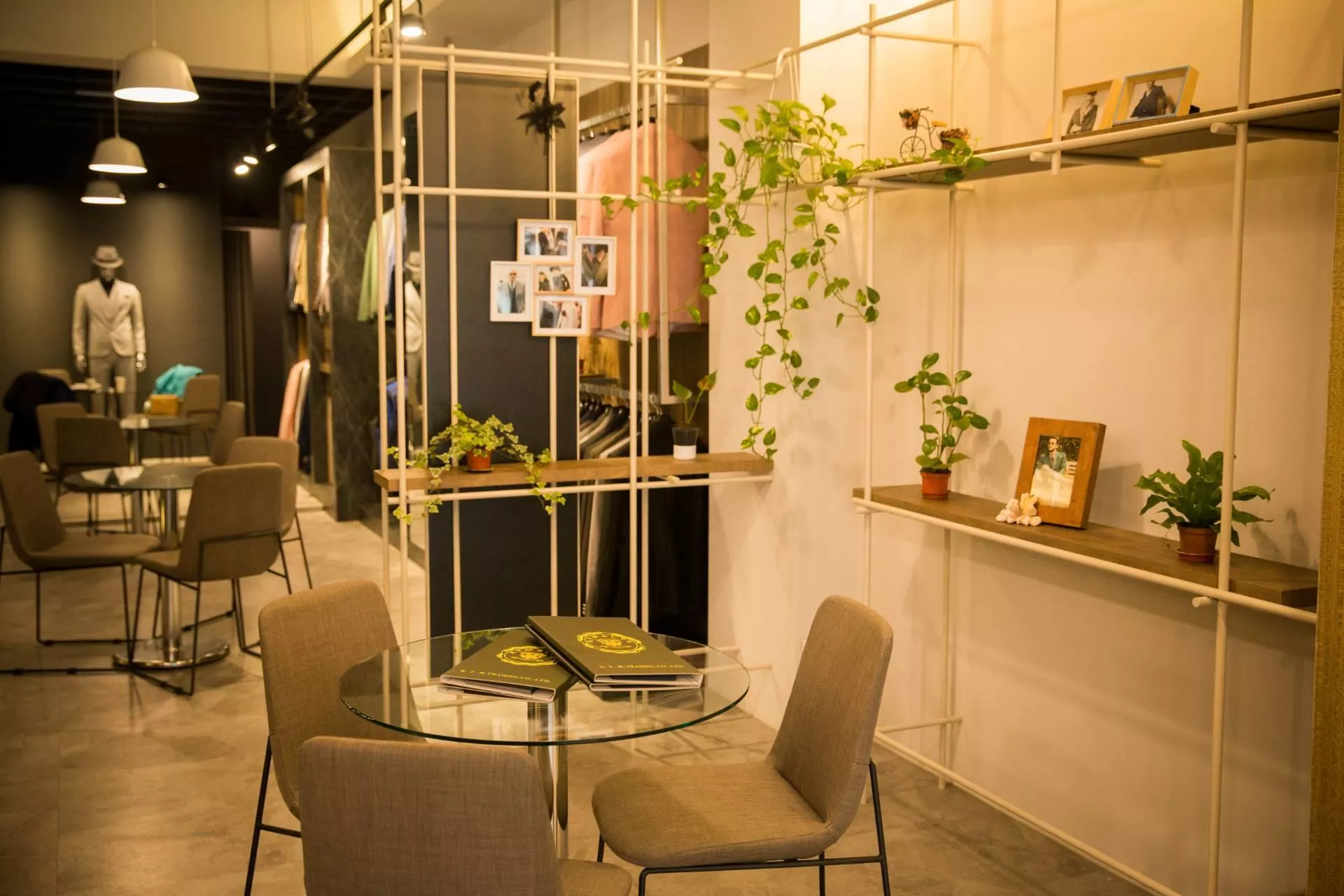 【店面實景】-拓元西服(31).JPG-店面實景